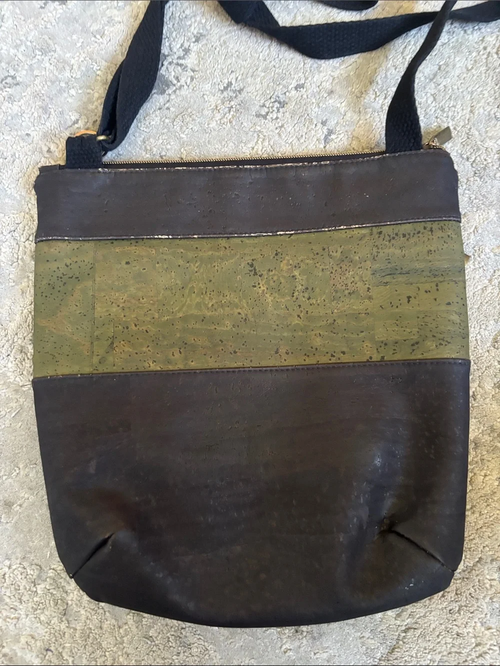 Cartera designs Men's Crossbody Bag in Dark Brown with Olive Accent